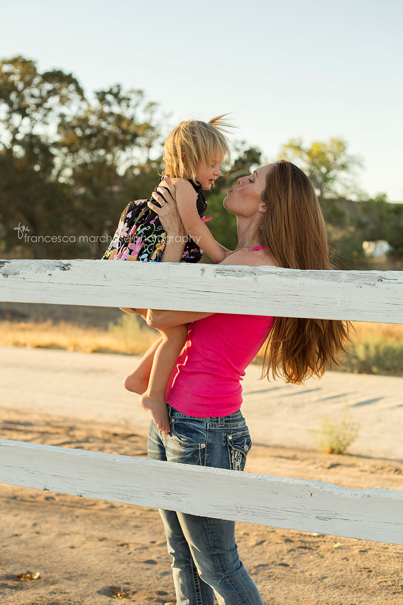 mommy and daughter rustic setting - Francesca Marchese Photography